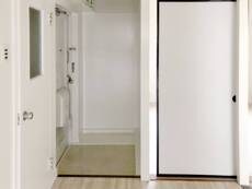 物件内観写真11　(玄関)