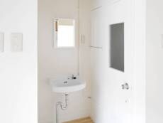 物件内観写真8　(洗面所)