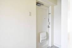 物件内観写真10　(玄関)