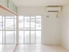 物件内観写真4　(居室・リビング)