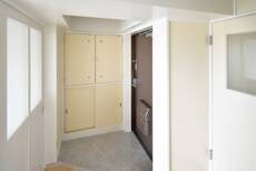 物件内観写真11　(玄関)