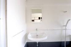 物件内観写真8　(洗面所)