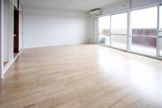 物件内観写真4　(居室・リビング)