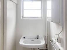 物件内観写真8　(洗面所)