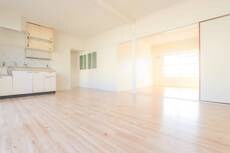 物件内観写真4　(居室・リビング)