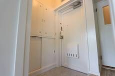 物件内観写真11　(玄関)