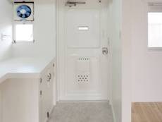 物件内観写真11　(玄関)