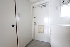 物件内観写真11　(玄関)