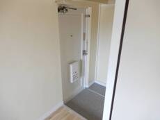 物件内観写真11　(玄関)