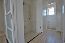 物件内観写真11　(玄関)