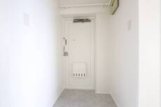 物件内観写真11　(玄関)