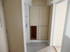 物件内観写真11　(玄関)