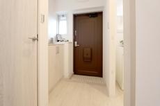 物件内観写真11　(玄関)