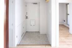 物件内観写真10　(玄関)