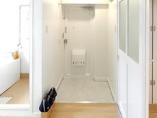 物件内観写真11　(玄関)