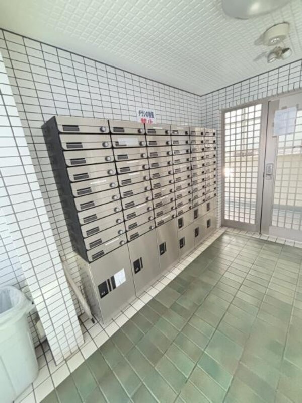 エントランス(宅配ボックス)