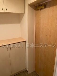物件内観写真12　(シューズ入れ完備です)