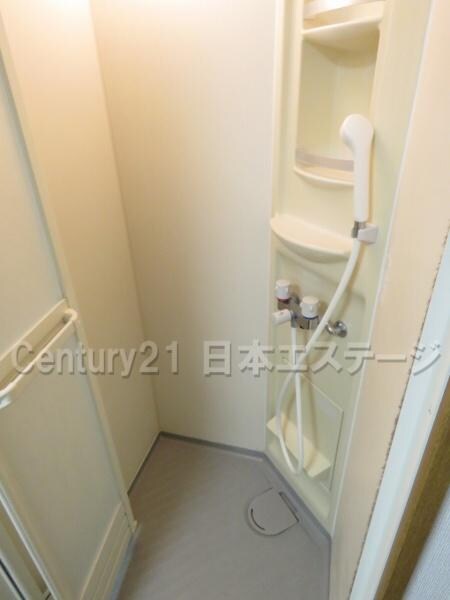 物件内観写真7　(シャワールーム)