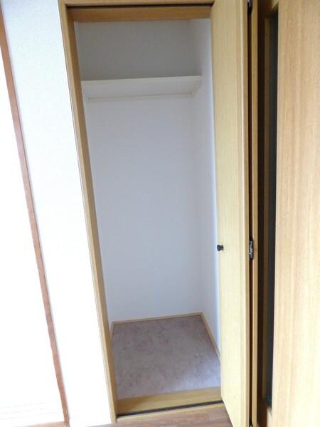 物件内観写真16　(収納がたくさんあります♪)