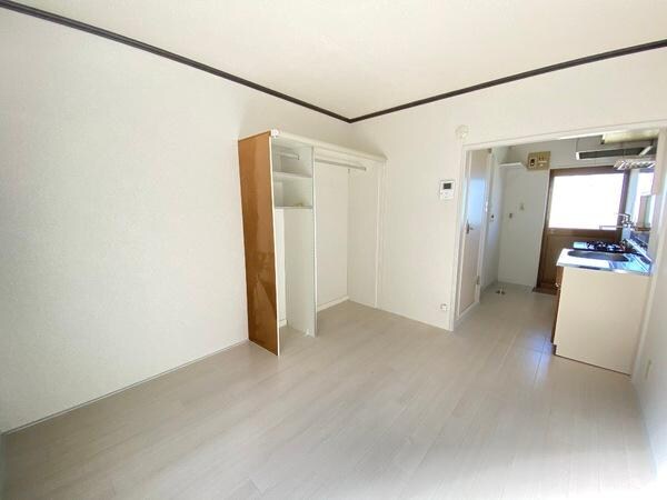 洋室(自分好みのお部屋に！)