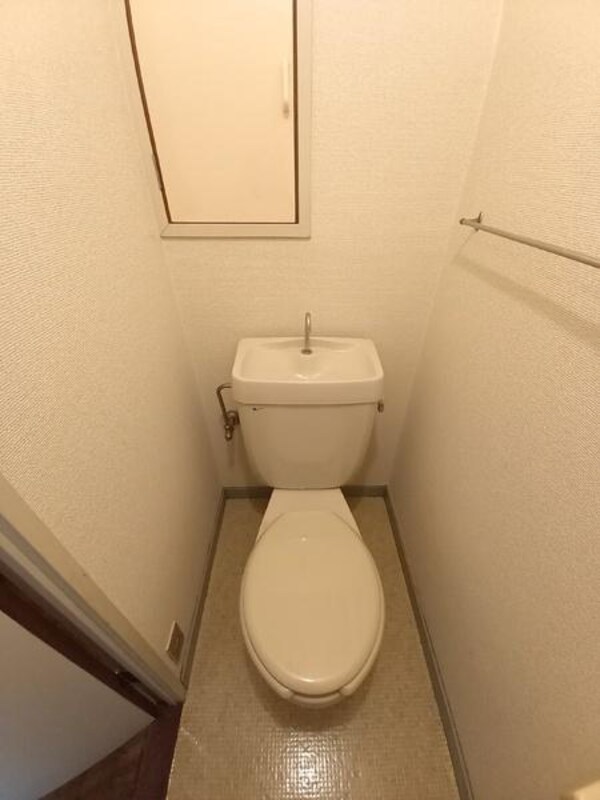トイレ(写真は別の部屋のものです。)