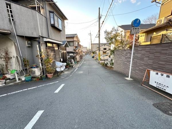 現地からの眺望(前面道路)