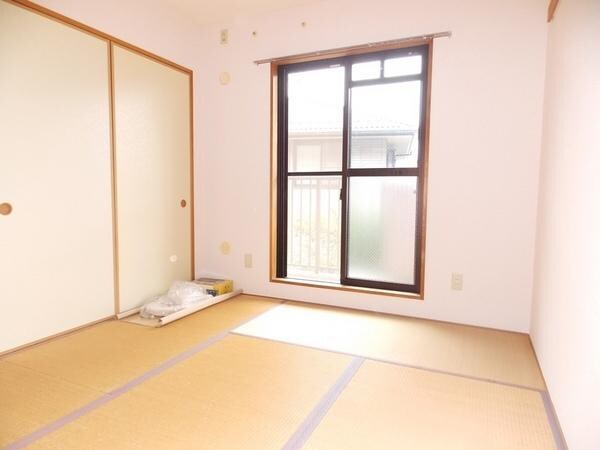 和室(写真は同タイプの別のお部屋のものです。)