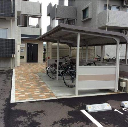 物件外観写真2　(駐輪場)