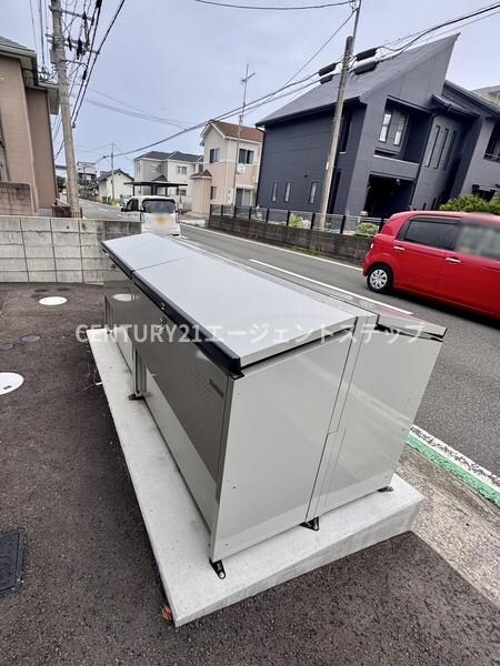 物件外観写真3　(ゴミ置き場)