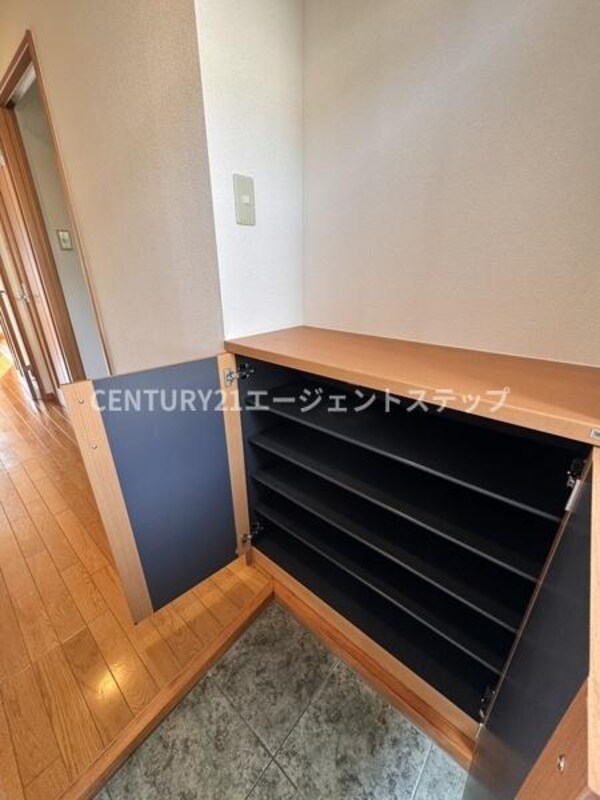 玄関(シューズボックス)