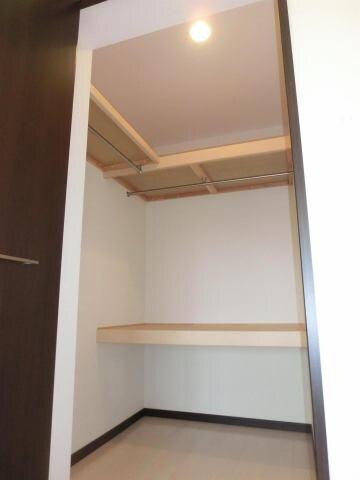 物件内観写真9　(ウォークインクローゼット)