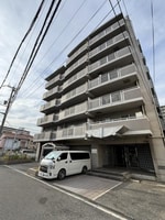 豪華なマンションですね