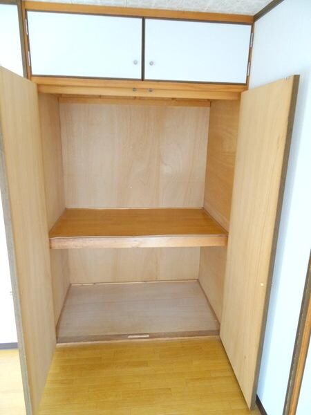 物件内観写真12　(★各部屋収納★)