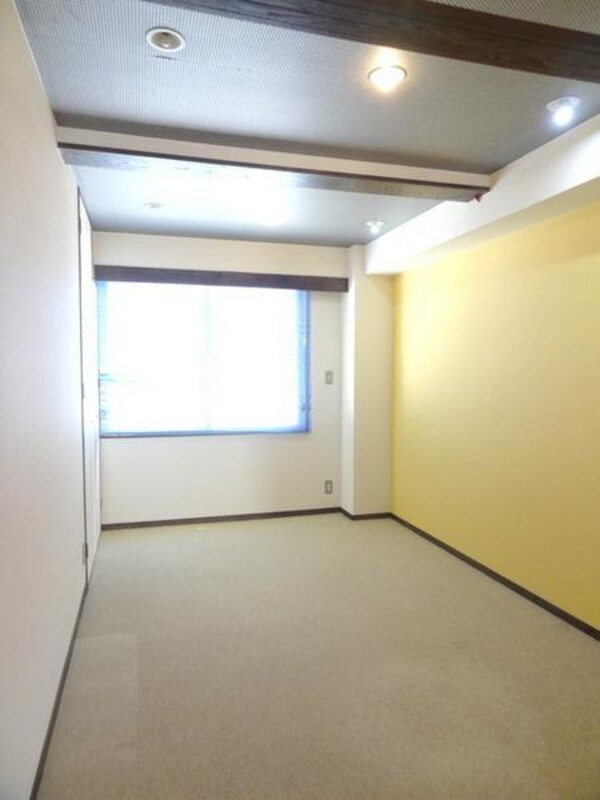 洋室(広々間取り)