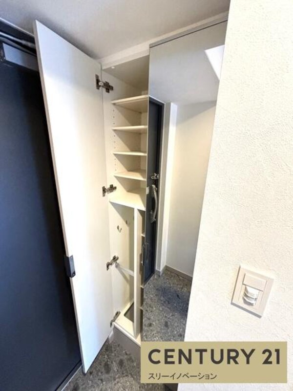 玄関(シューズボックス！)