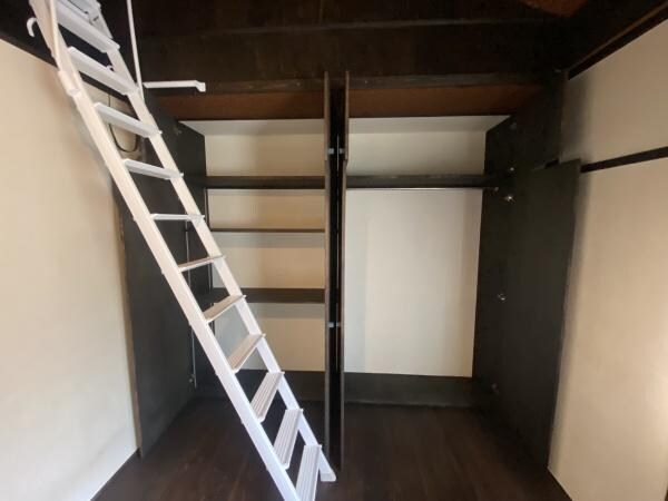物件内観写真9　(洋室　収納)