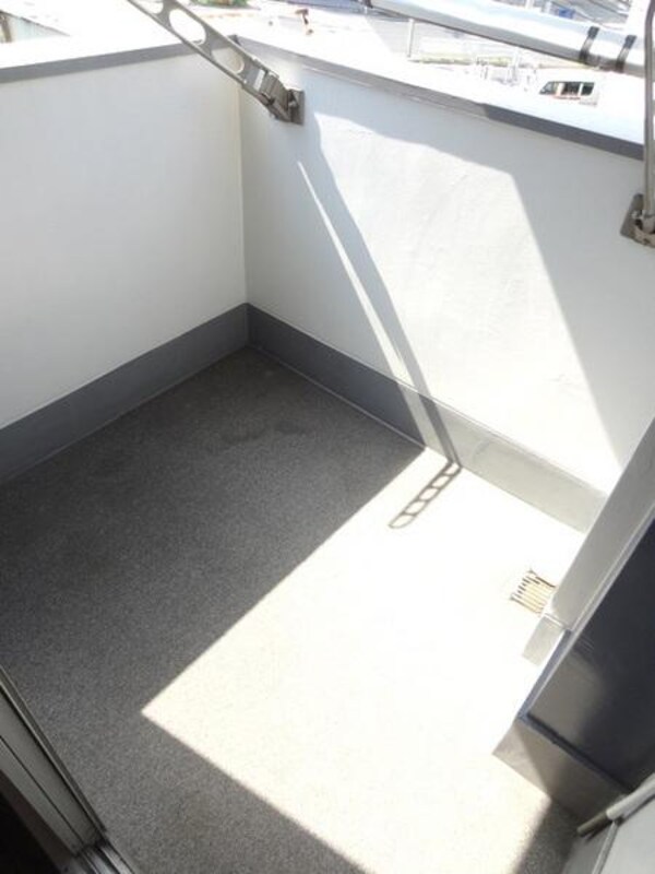 バルコニー(洗濯機も室内)