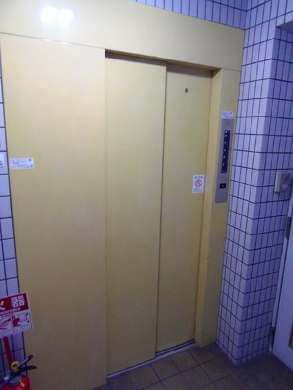 エントランス(★エレベーター付いてます★)