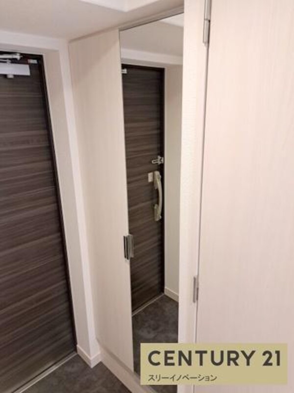 玄関(★姿鏡★)