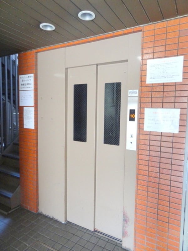 エントランス(★エレベーター完備★)