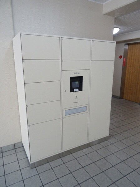 物件外観写真2　(★便利な宅配ＢＯＸ完備★)