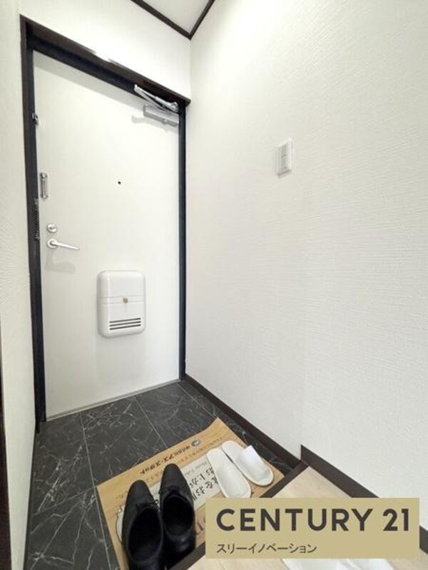 玄関(★靴の収納箱も完備★)