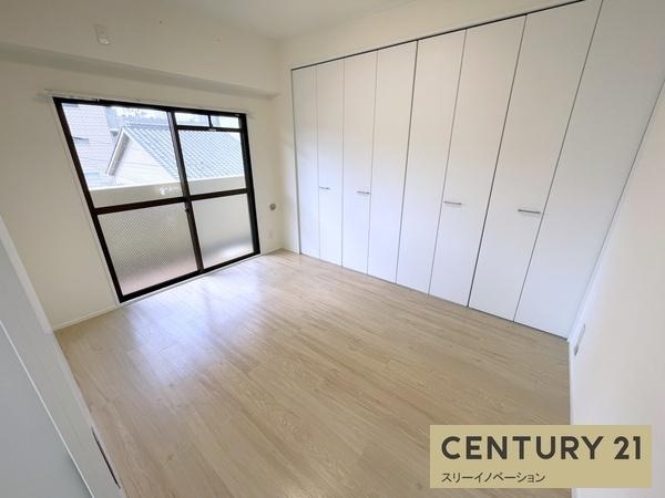 洋室(★採光良好★)