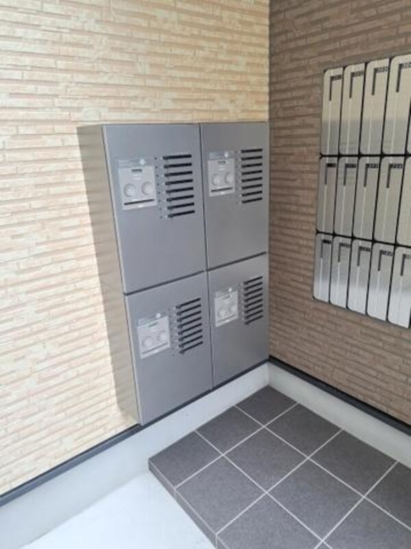 エントランス(★宅配ＢＯＸ★)