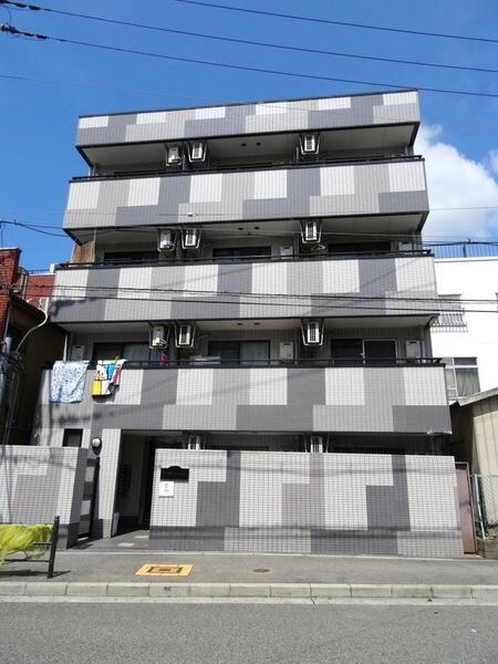 物件外観写真1　(★モダンなマンション★)