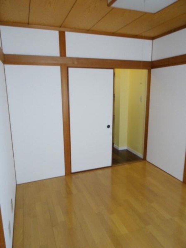 洋室(★6帖の洋室★)