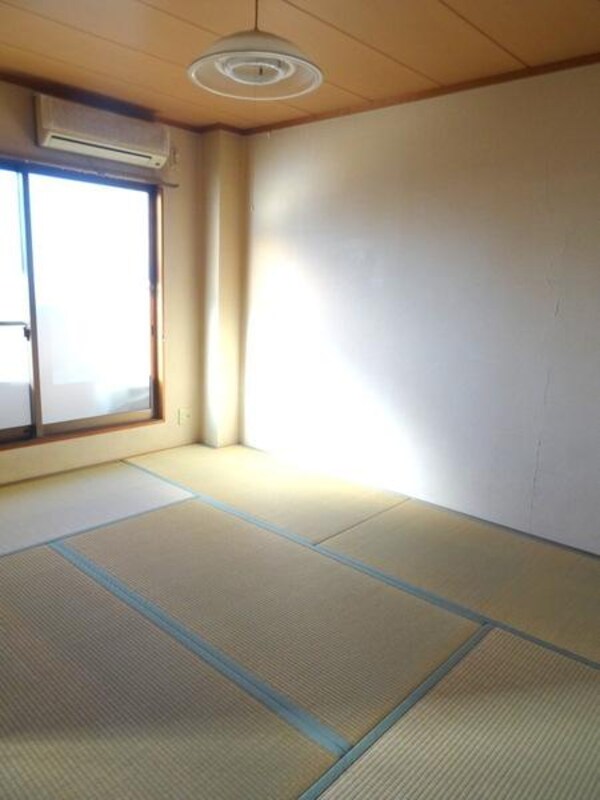和室(★明るい和室です★)
