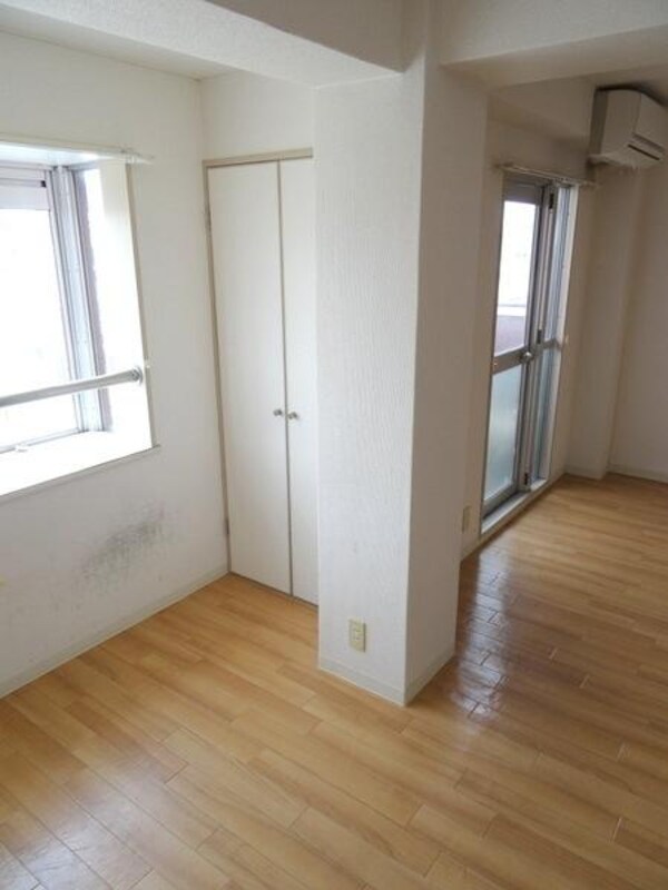 洋室(★広々２ＤＫ★)