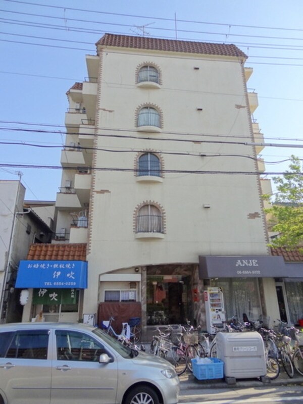 エントランス(★ゴミ捨て場有ります★)