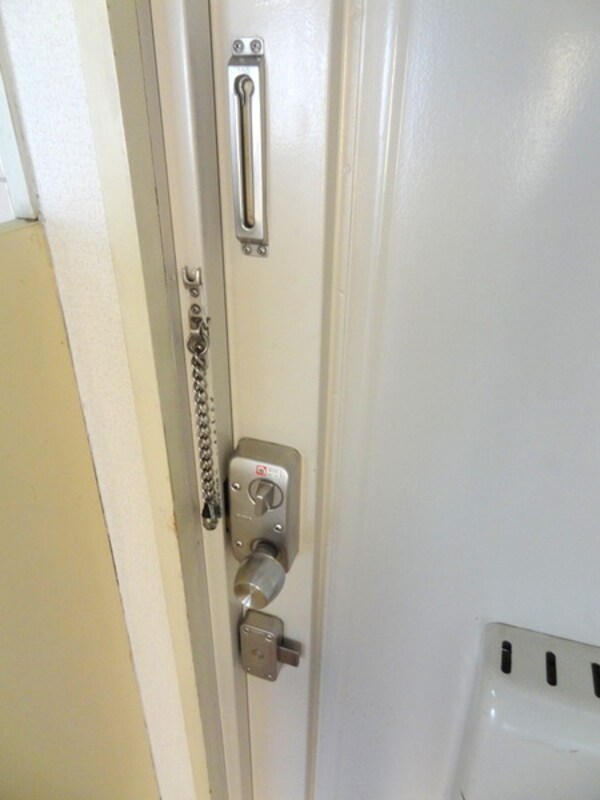 玄関(★安心のダブルロック★)